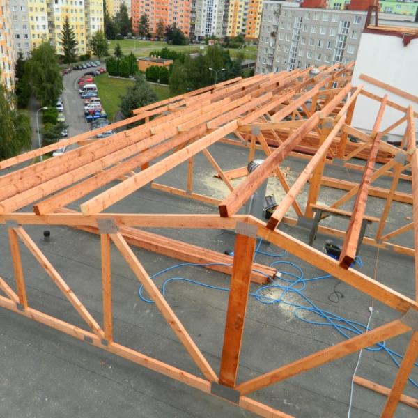 Rekonstrukce střechy v Plzni